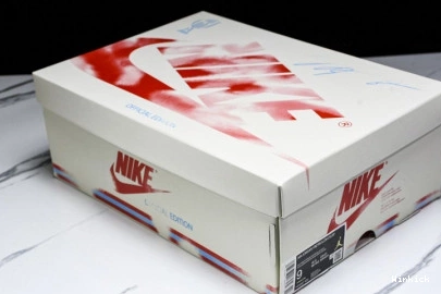  Trophy Room 1 Home” “Rookie OG Low Air Jordan HV6157-100 Card: x 0816